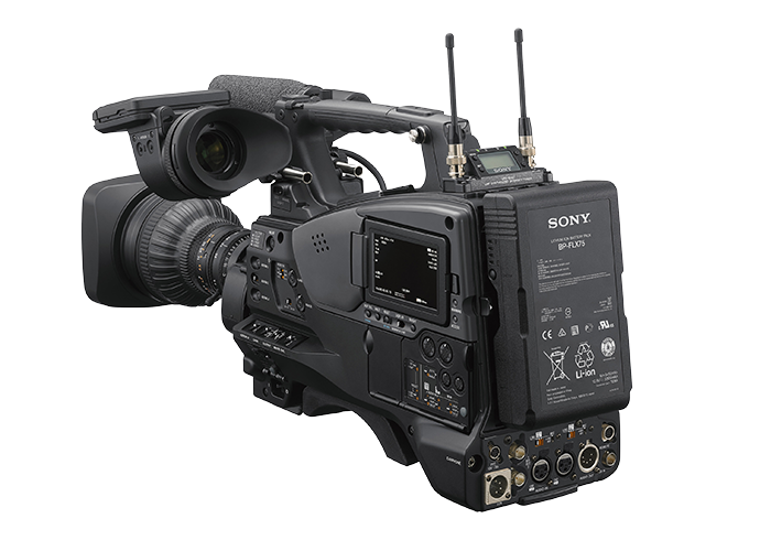 DWR-SO34 mounted on to a shoulder camcorder