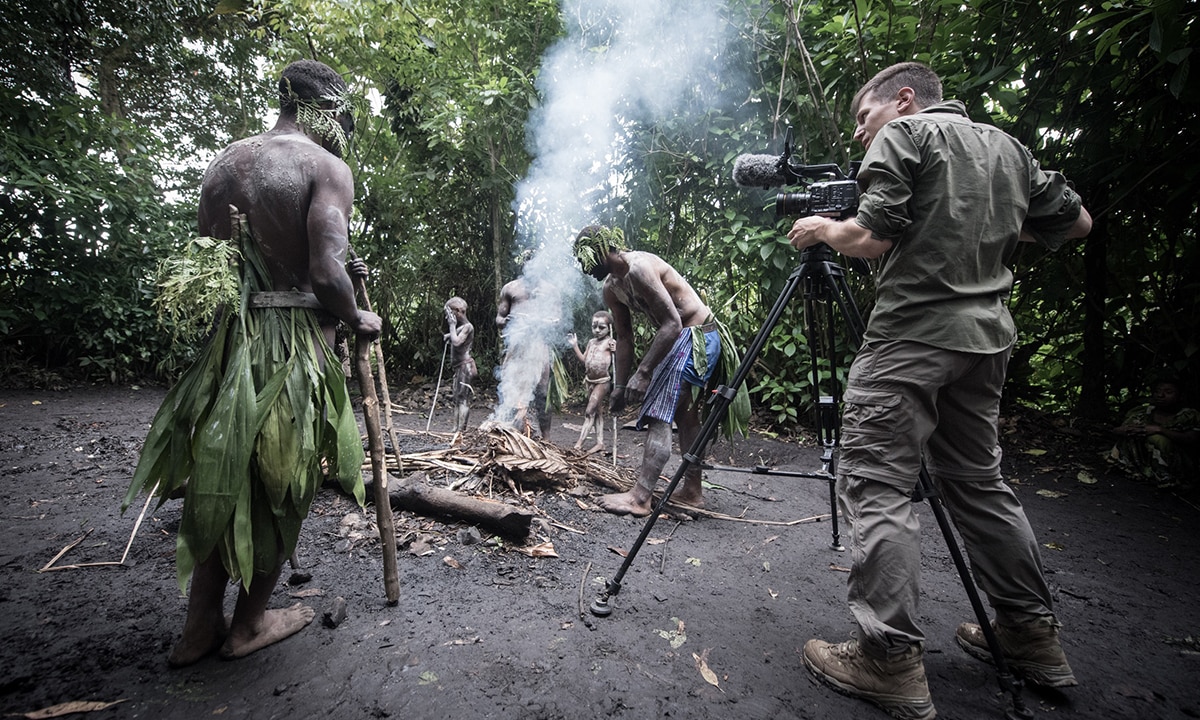 Remembering Papua New Guinea documentary picture with Paolo Sodi and FX9