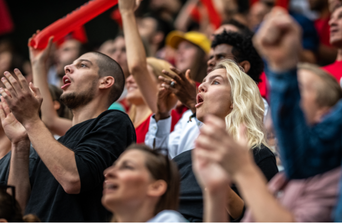 Público aclamando en un partido