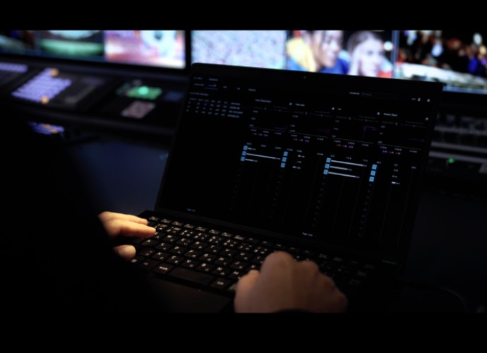 A photo of a keyboard and a screen