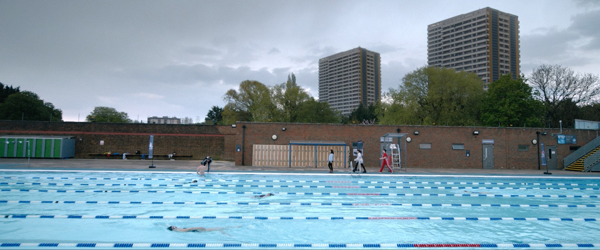 Outdoor London swimming pool