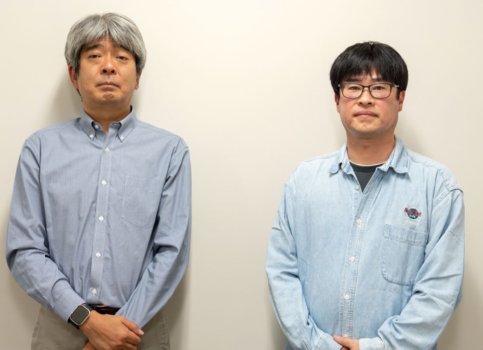 Mr. Jun Endo (left), General Manager of the Video Engineering Department of the Technical Centre at TOKAI TV Production, and Mr. Taizo Makino, an expert in the Video Engineering Department.